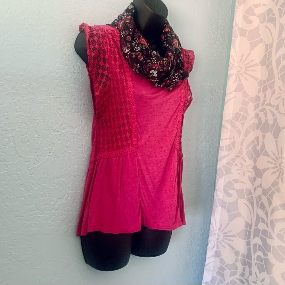 Self Esteem Magenta Pink Crochet Lace Short Sleeve Top w/Floral Scarf Size Large